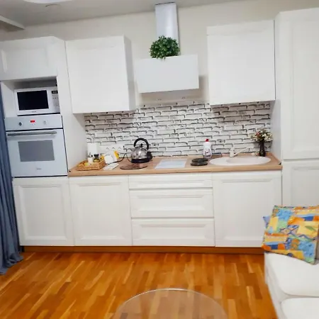 Apartnet. студия у тц галерея Mińsk